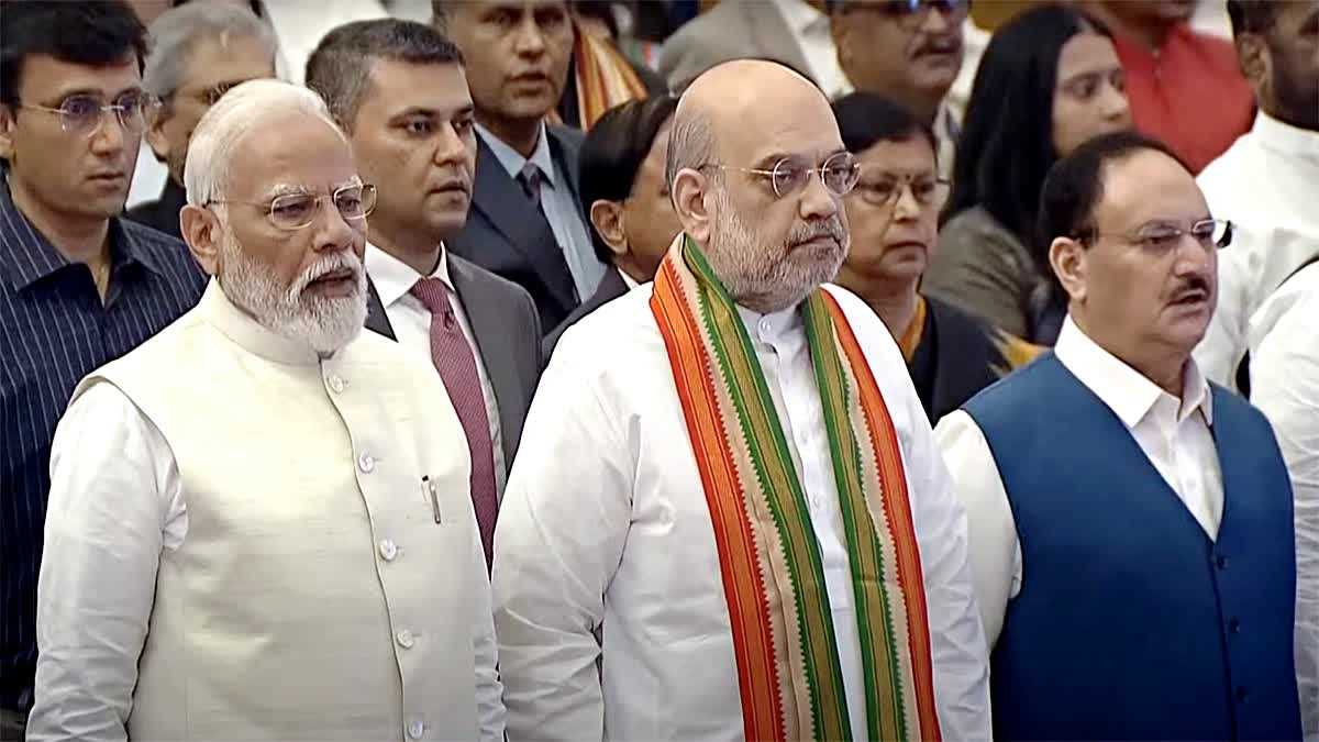 सरकार गठन को लेकर पूरी हुई चर्चा, पीएम मोदी से मिले अमित शाह और जेपी नड्डा